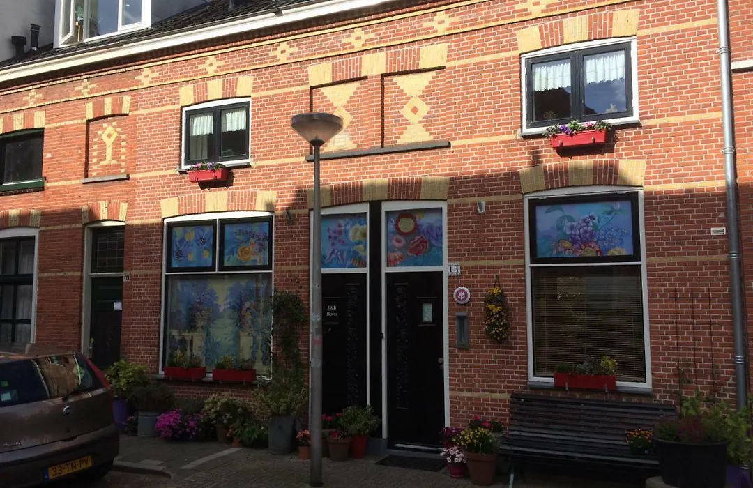 Bed En Broodje Bloem-1
