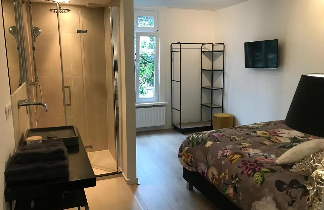 B&B Midtown Amsterdam-1