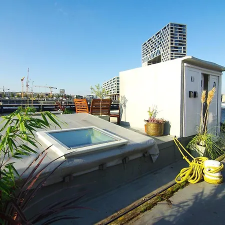 Eco Houseboat-3
