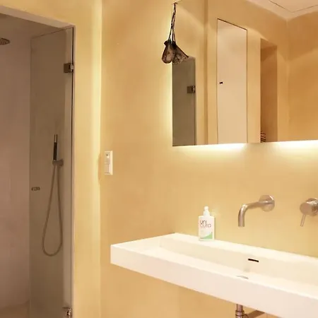 The Little Townhouse-3