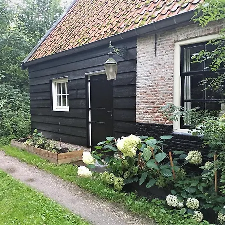 Pykes B&B-2