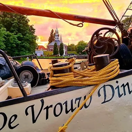 Zeilschip De Vrouw Dina-3