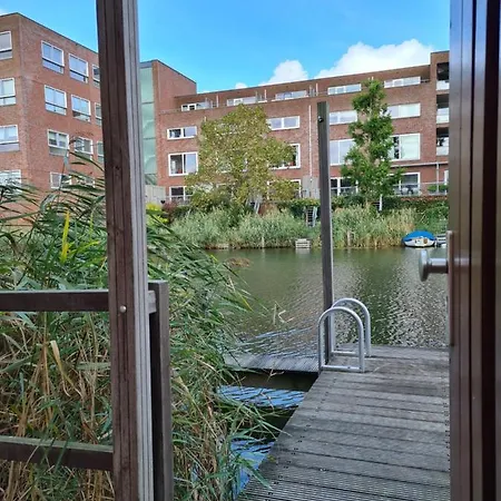 Great Canal Studio - Ac, Water View & Free Parking-3