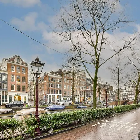 Spiegelgracht Apartments With Canal View-2