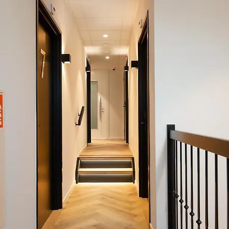 Snoozz Hotels Bolsward Boutique hotel zonder receptie met digitale sleutel-2