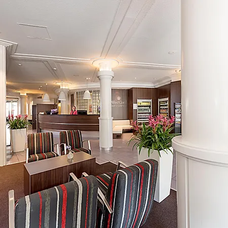 Westcord City Centre Hotel-3
