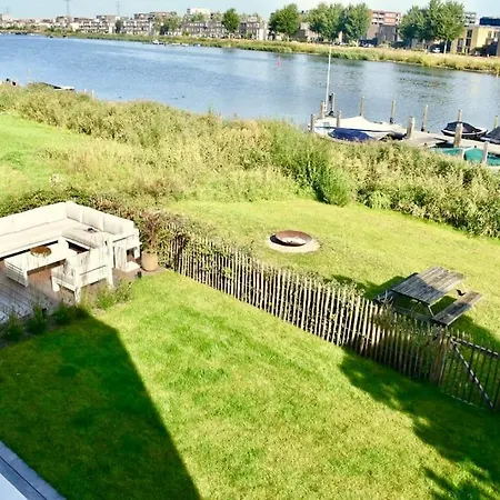 Luxury Waterfrontvilla Amsterdam-2