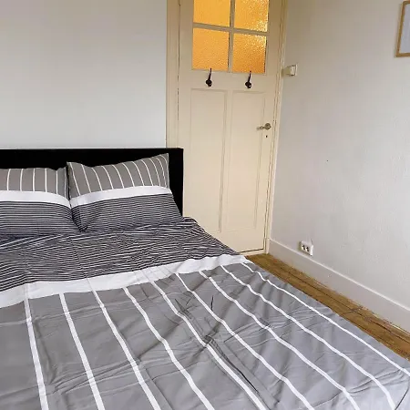 City Apartment Stay Cozy-3