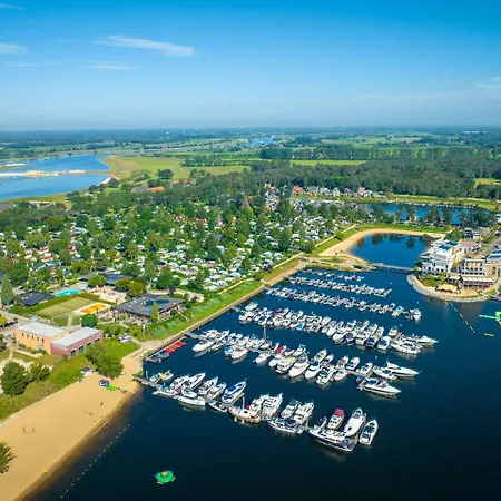 Landal Marina Resort Well-3