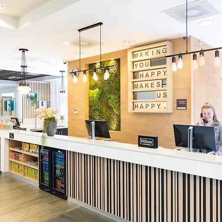 Hampton By Hilton Amsterdam Airport Schiphol-2