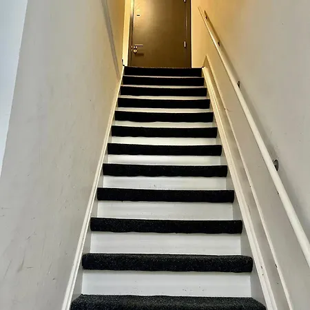 Twenty Five Rooms-2
