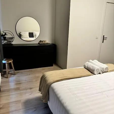 Cosy Apartment In The Hague!-3
