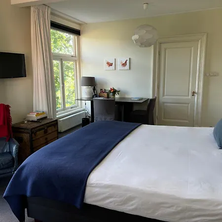 Room One-Twenty-One-2