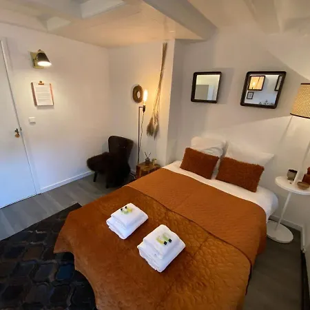 Cozy Studio In The Heart Of Amsterdam-2