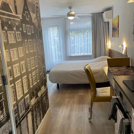 Quiet Luxury Studio, 11 Minutes From Amsterdam Central Station-2