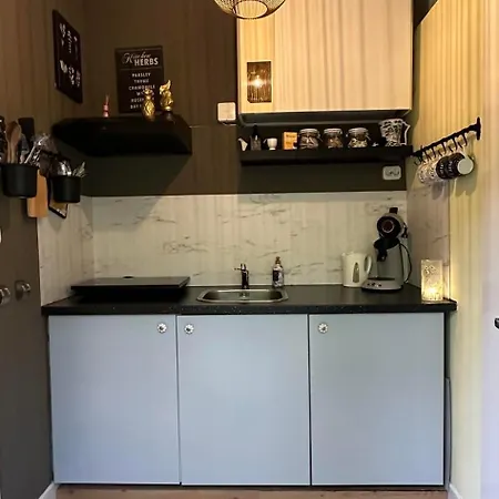 Studio Unique-3