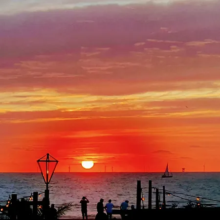 Bluebeach Scheveningen-3