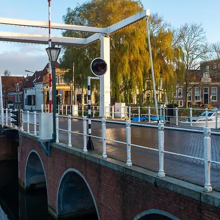 Die Port Van Cleve-2