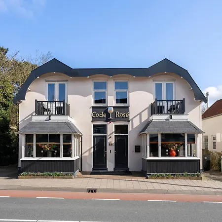Boutique Pension Code Rosé-2