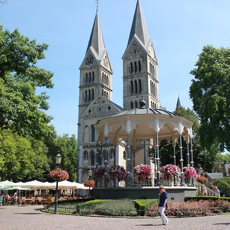 Hotel Roermond Next Door-2