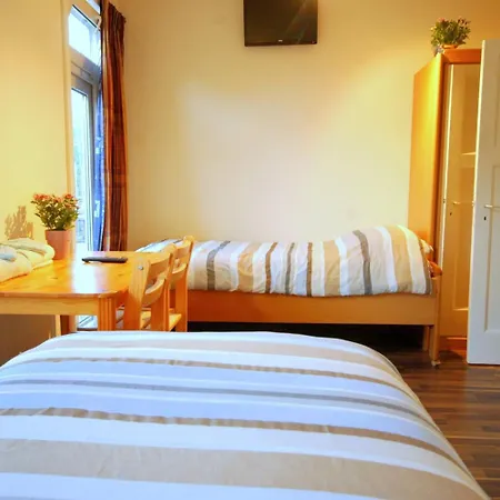 Ensche-Day Inn-2