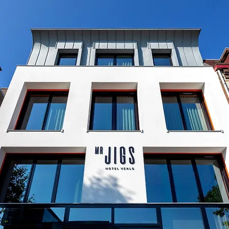 Mr Jigs-3