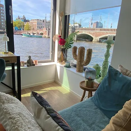 Houseboat Ark Van Amstel-2