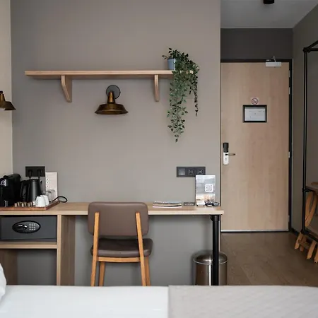 Hotel Emilia-2