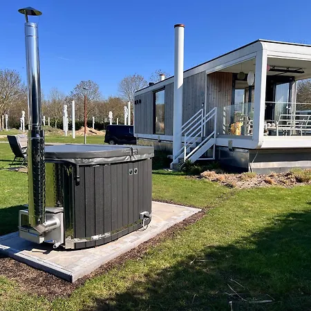 Maasparcje Lodge Met Hottub,Firepit En Kamadobbq-3