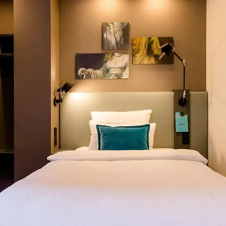 Motel One Amsterdam-Waterlooplein-2
