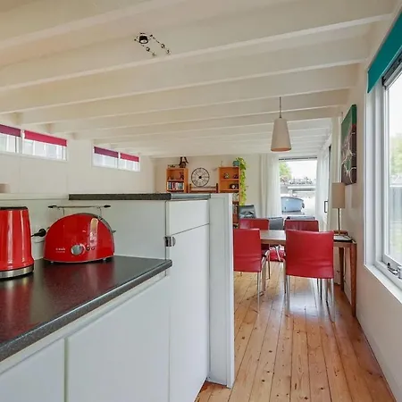 Houseboat On The Nieuwe Keizersgracht-2