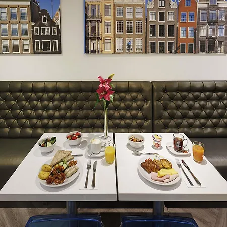 Ibis Styles Amsterdam Central Station-3