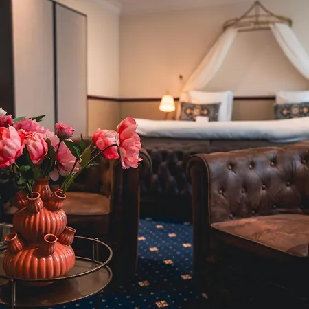 Boutique Hotel De Doelen-3