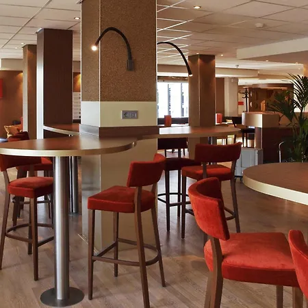 Mercure Hotel Groningen Martiniplaza-3