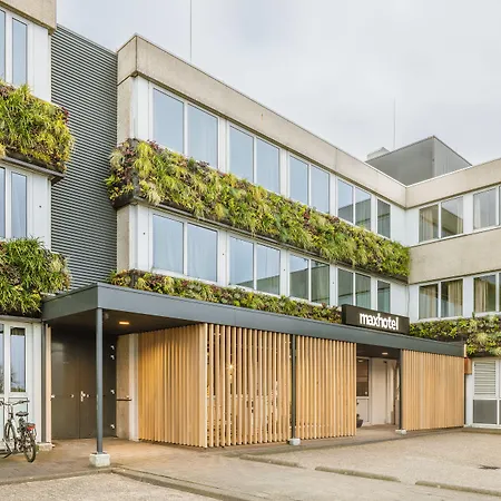 Maxhotel Amsterdam Airport Schiphol - Recently Renovated-3