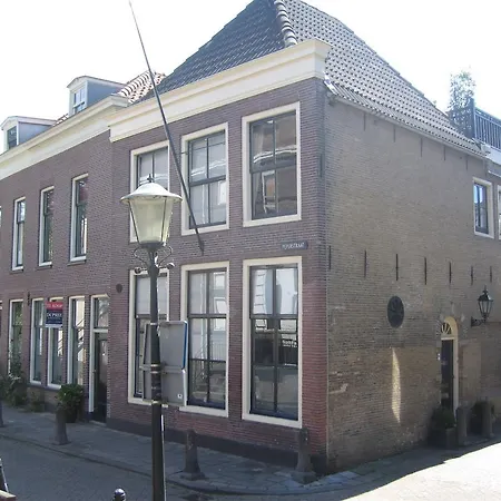 B&B De Kamer Hiernaast-3