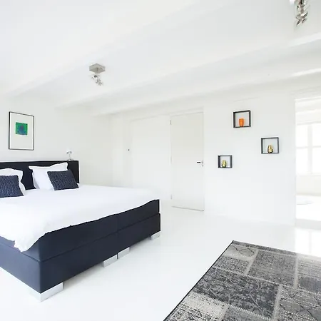 Mokum Suites-2