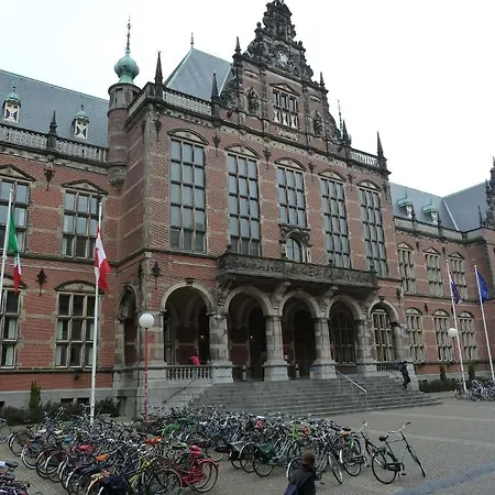 University Hotel-2