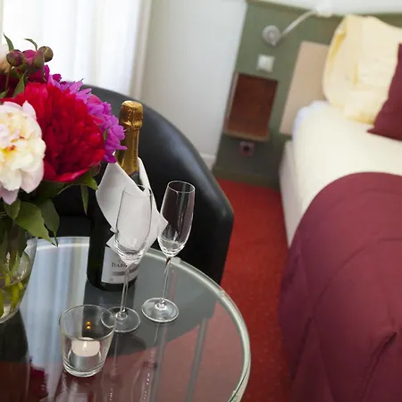 Fitz Roy Urban Hotel, Bar And Garden-2