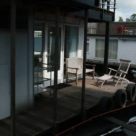 Houseboat Studio Sooki-2