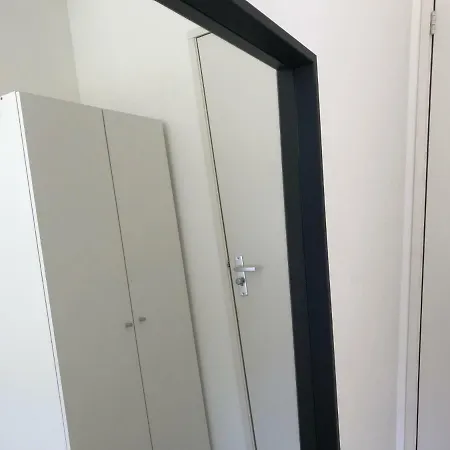 Tu Delft-Walk Score 92 -Unesco- Central- New Room-2