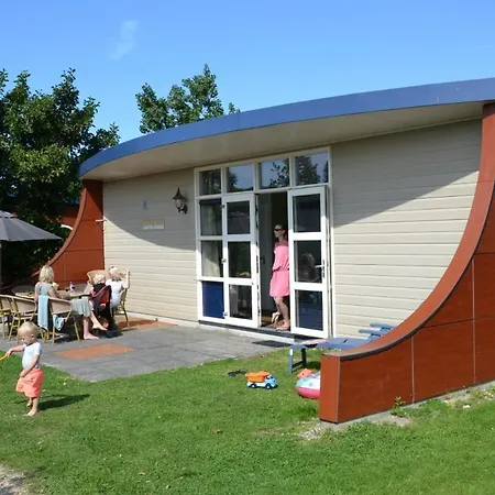 Bungalow 8 Personen-2