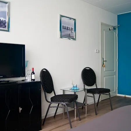 The Studio Guesthouse-2