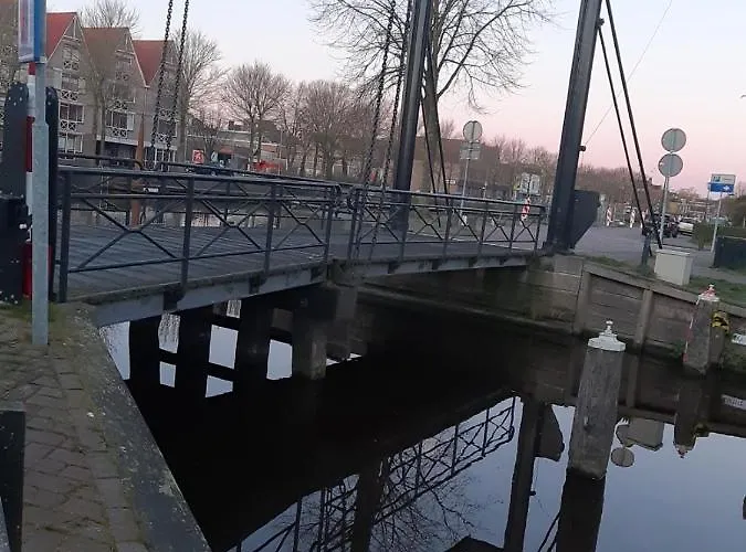 Lekkerwegbijleeuwen, 1 minuut naar hartje centrum Sneek