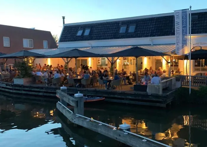 De Watersport Heeg Hotel