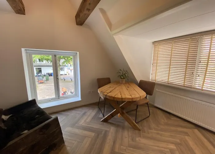 So-Hum Bed and Breakfast Den Burg
