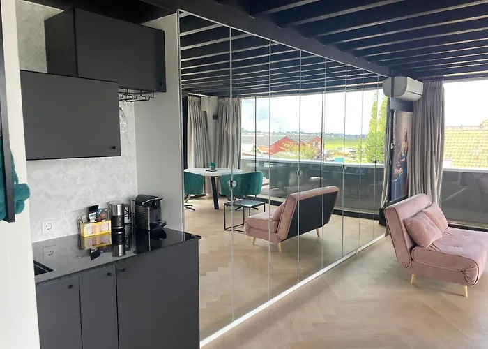 Above And Beyond - Luxe Suite Met Sauna En Stoomdouche Zaandam