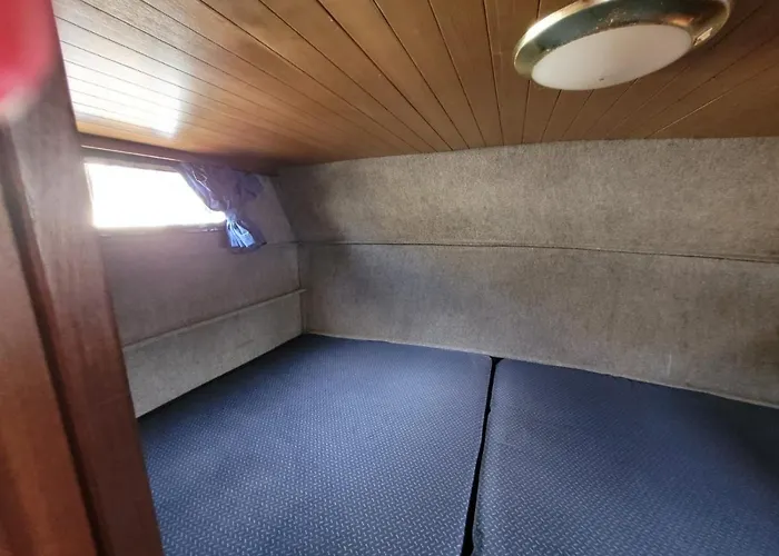 Amsterdam Boat & Breakfast Otel
