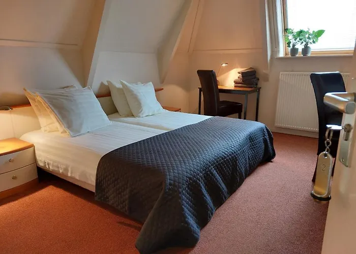 Hotels in Marum