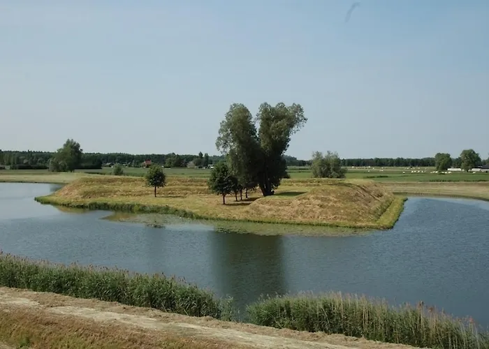Hotels in Heusden ('s-Hertogenbosch)
